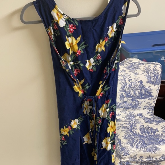 Sundress - Picture 2 of 4